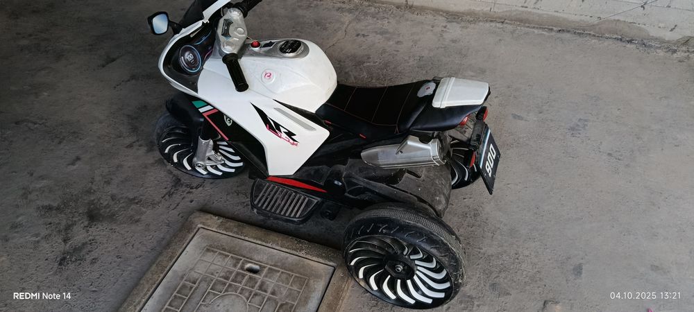 Yosh bolalar uchun mototsikl