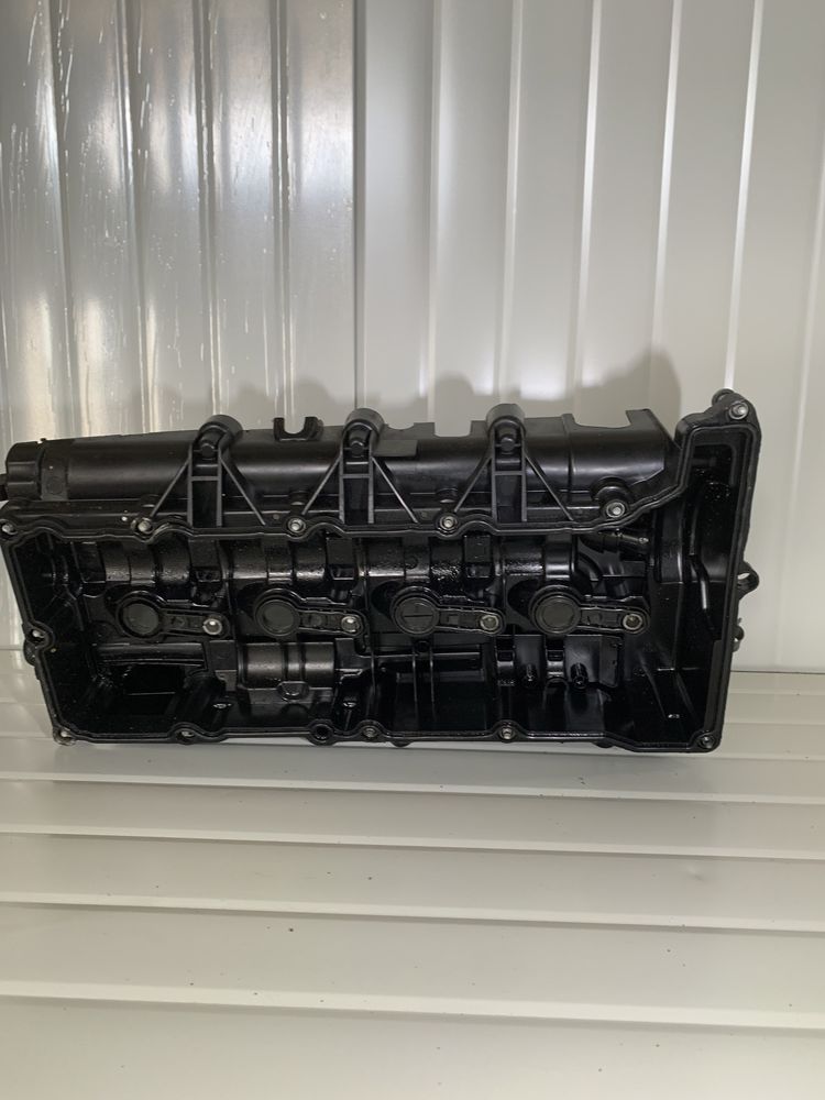 Капак клапани БМВ Е90 Е91 Е92 f10 x3 и др n47d20c 184hp