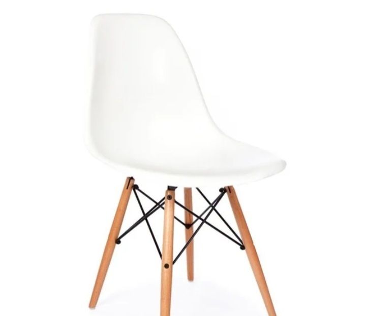 Продам стулья белые.