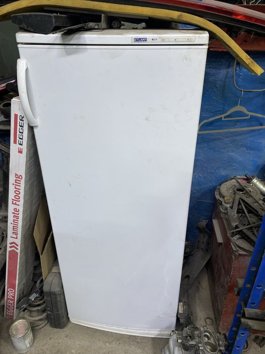 Продам морозильную камеру