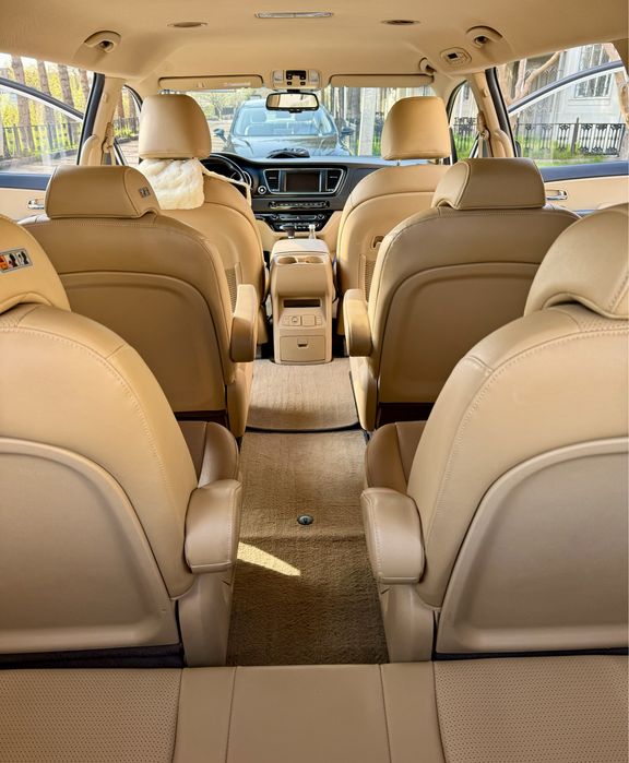 КИА Карнивал 9 мест