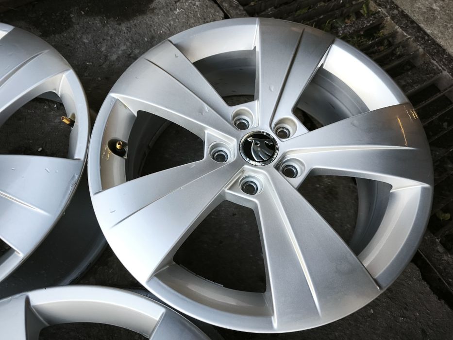17" оригинални алуминиеви джанти за Skoda Octavia...