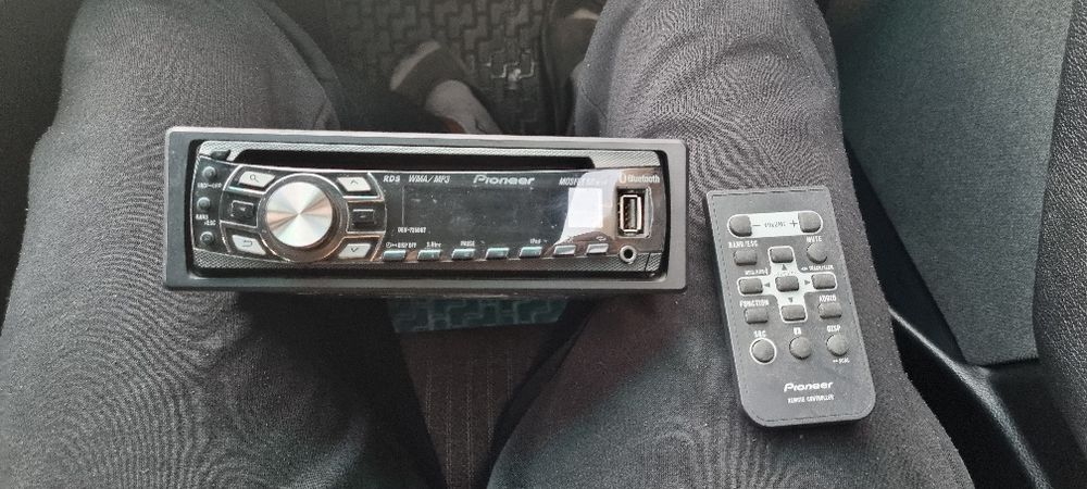 Мафон е 34 Pioneer DEH-7350BT