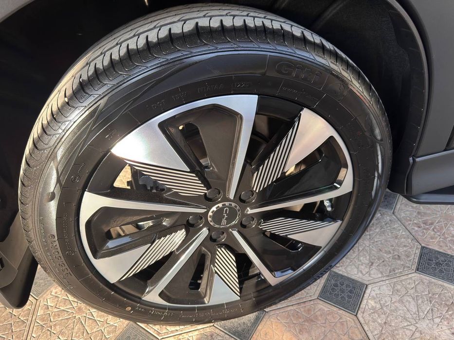 BYD Song Plus Giti 235/50/R19