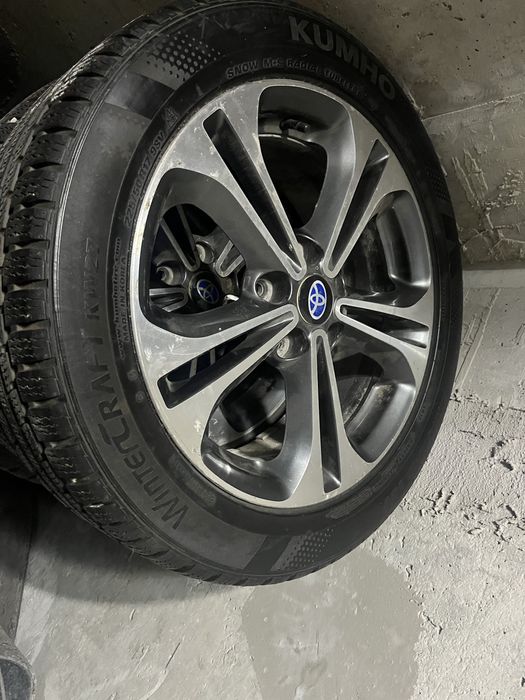 Диск с зимней резиной 17 размер