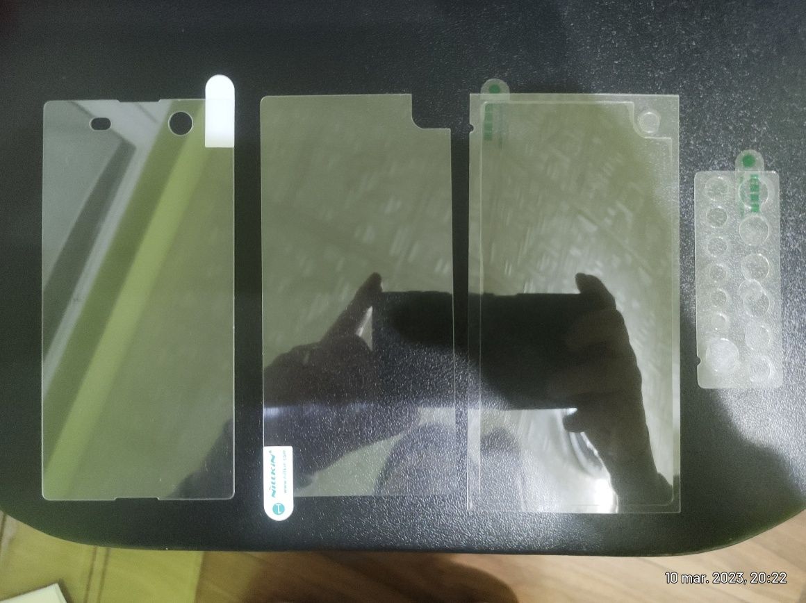 Folie sticla si plastic Sony Xperia M5