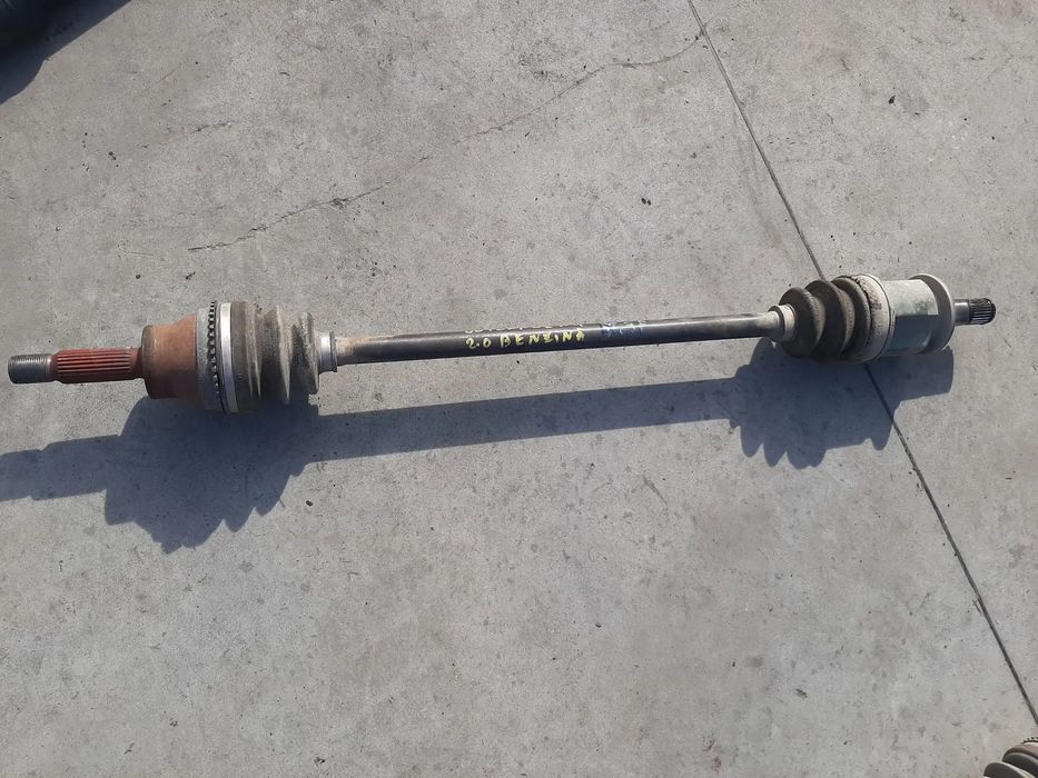 planetara dreapta spate mitsubishi outlander 1  2.0b  2006