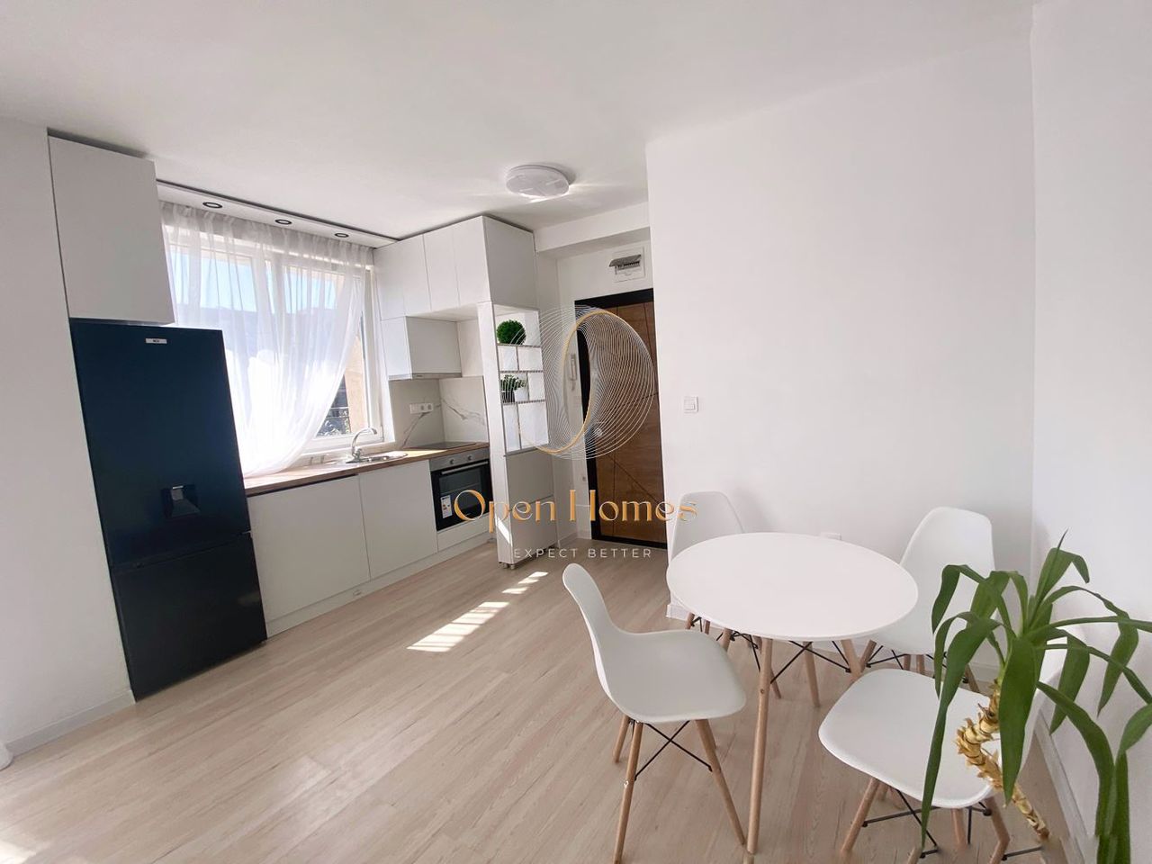 Продава се Двустаен апартамент в Пловдив, Кючук Париж - 69 кв.м за 1867 €/кв.м - Снимка #2