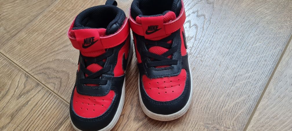 Маратонки Nike 25н