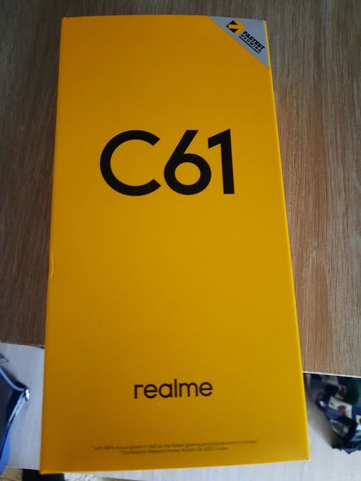 Telefoane noi în cutie