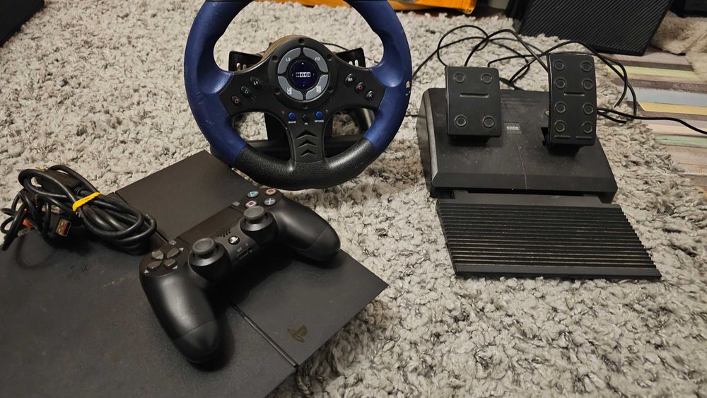 Playstation 4 Sony PS4 PS 4+ Volan +Pedale +2 jocuri DRIVE CLUB masini