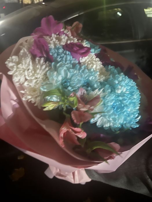 Цветы свежие продаем