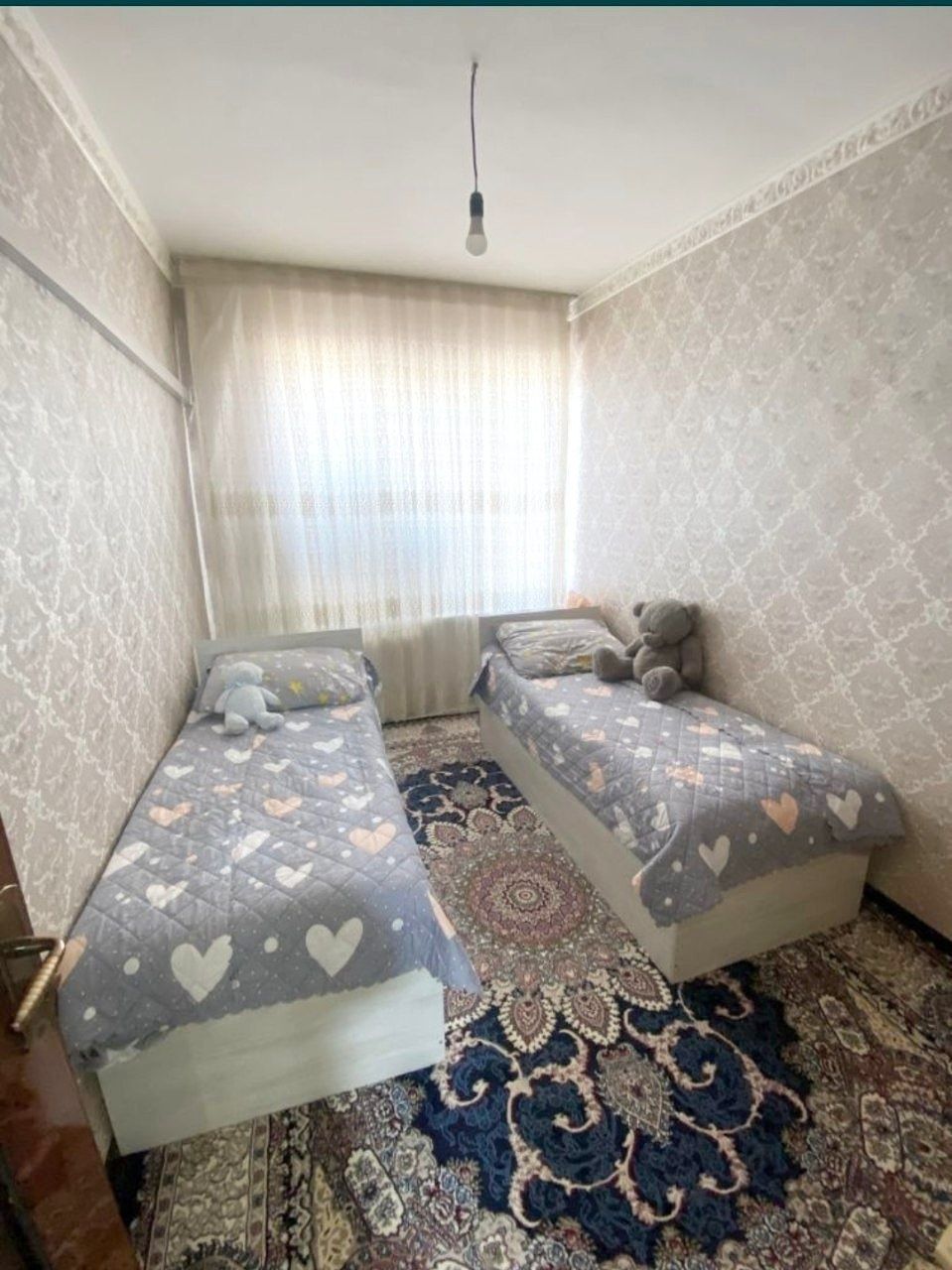 Кора Камиш 2/4 да 3 хона квартира сотилади