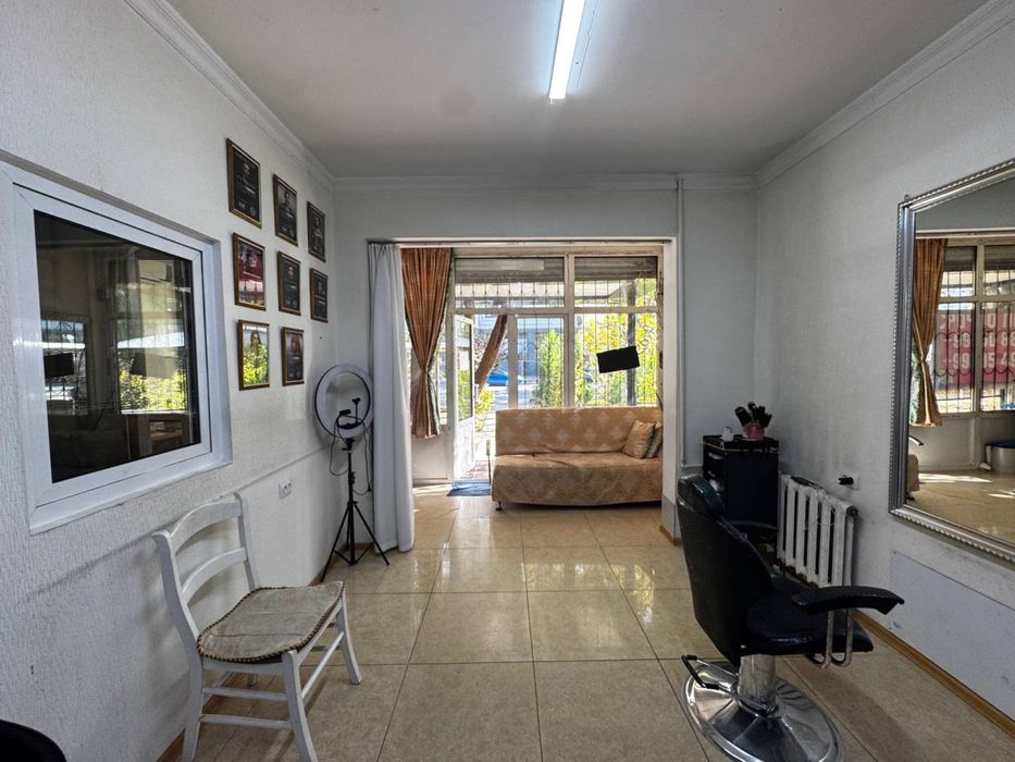 Продаётся нежилое помещение