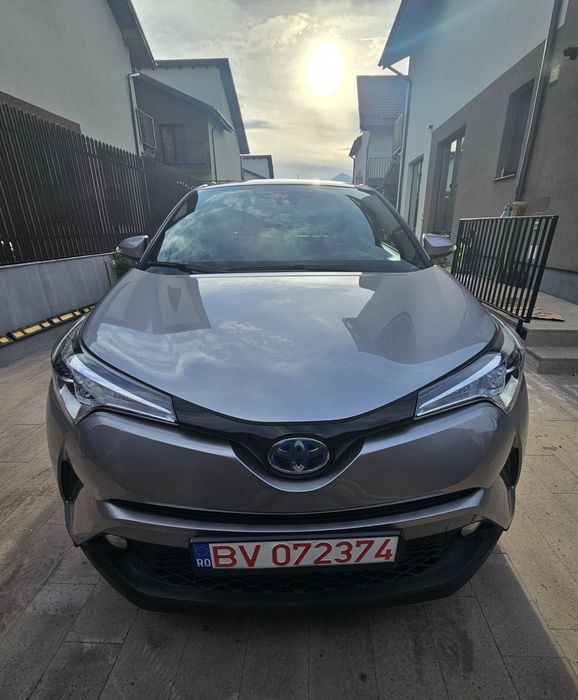 Toyota C-HR 1.8h Lounge 2w CVT