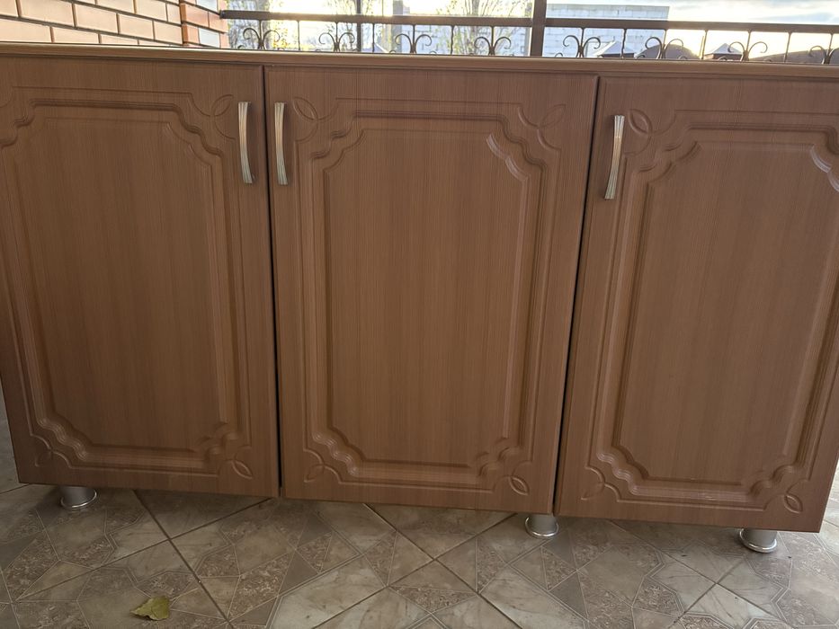 Продам обувницу