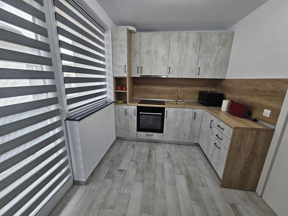 Inchiriez garsoniera spațioasă Tractorul Coresi