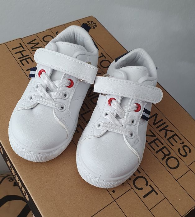 Adidasi  unisex nr 22