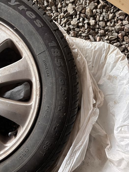 Vand jante cu cauciucuri mercedes