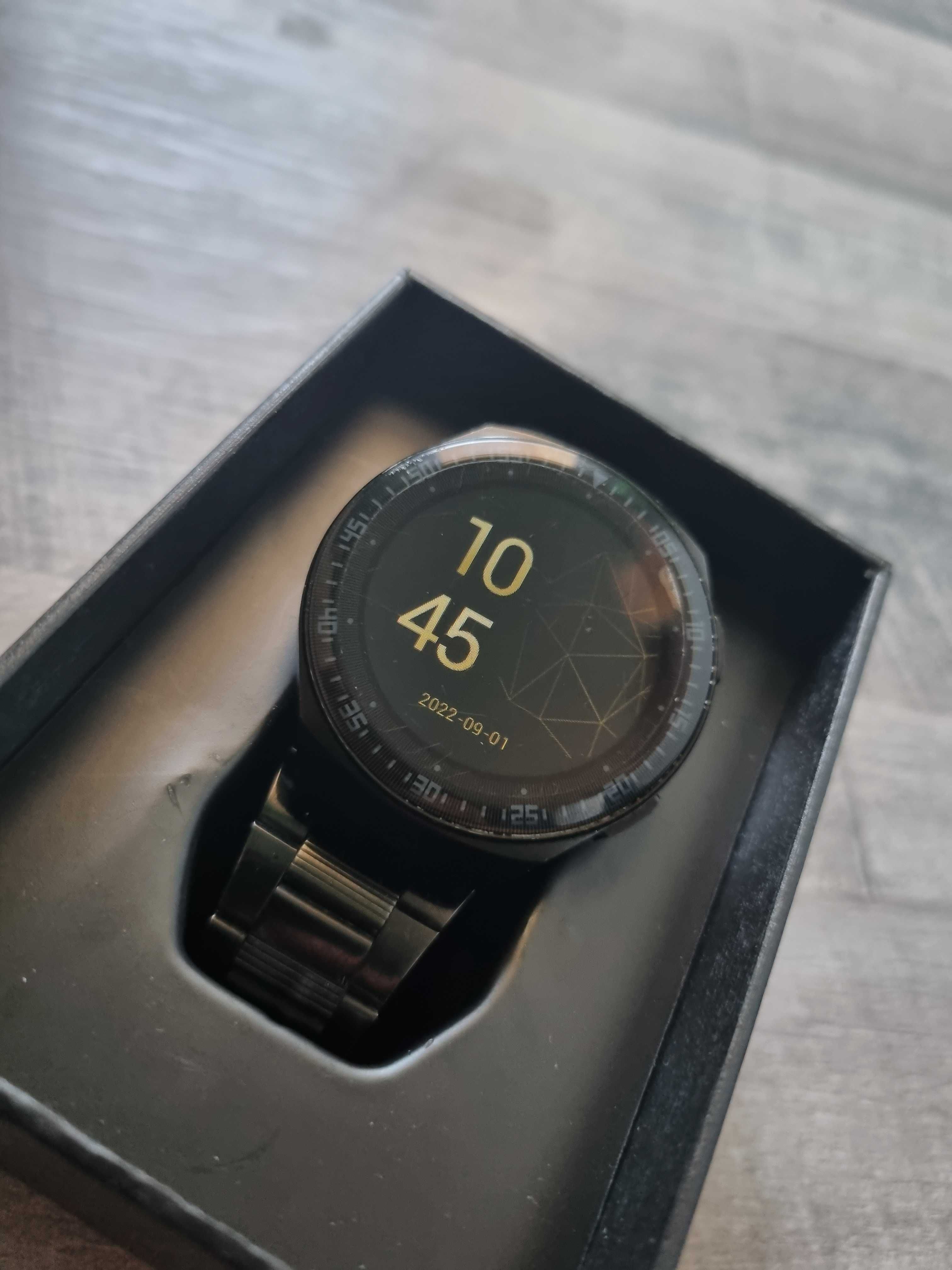 Смарт часовник Smart watch 4 GB памет, 2 седмици батерия