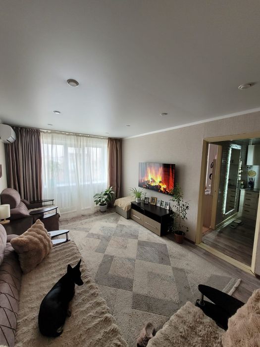 Срочно продам 2 Ком. Кв. Район ДБС