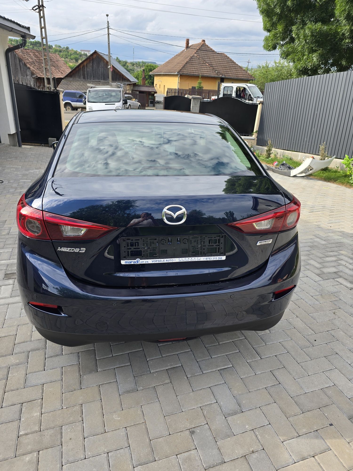 Vand mazda 3 de 2.2 diesel