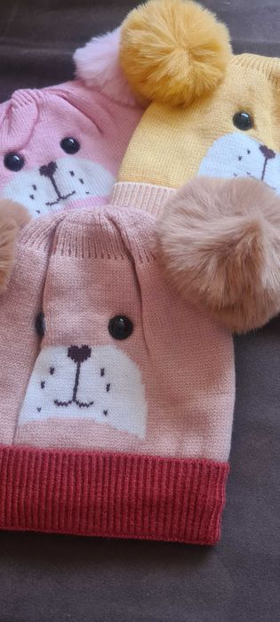 Останаха малко бройки бебешки шапки за зимата
