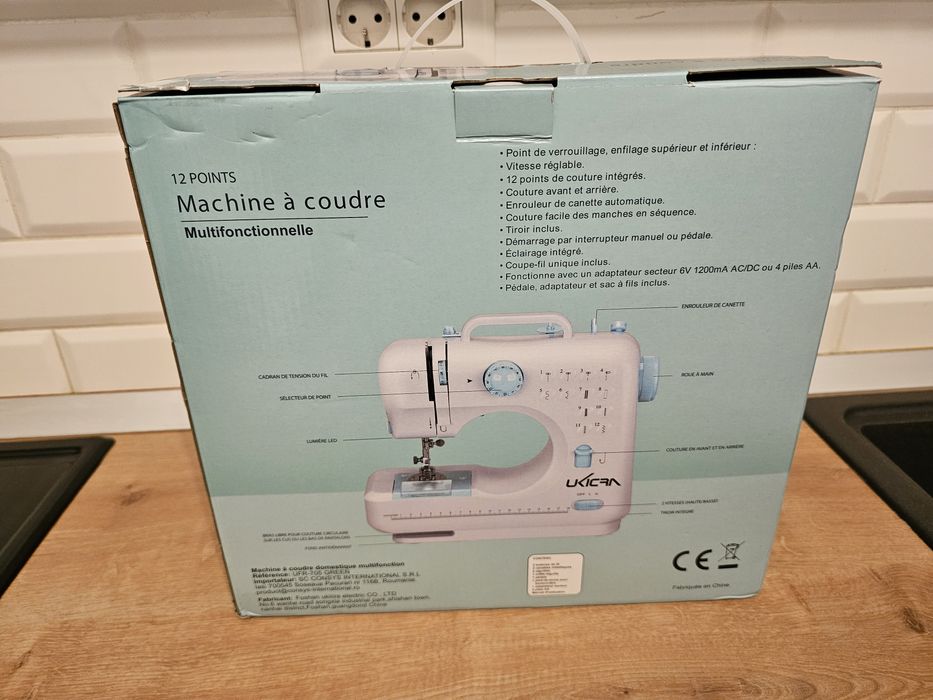 Mini masina de cusut