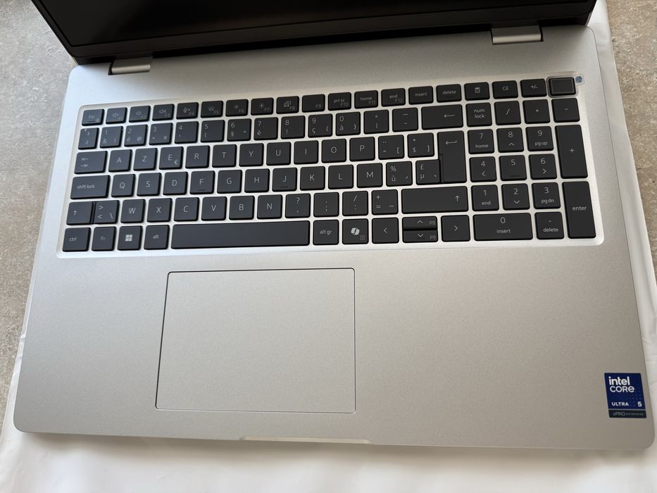 Vand laptop dell pro 16 ultra 5