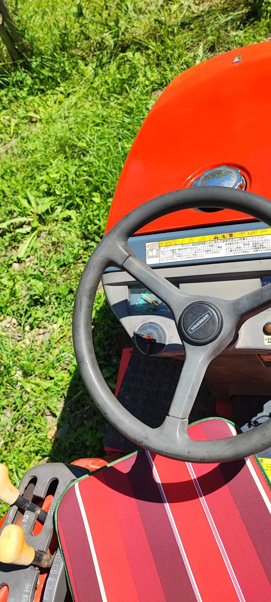 Tractoraș grădină