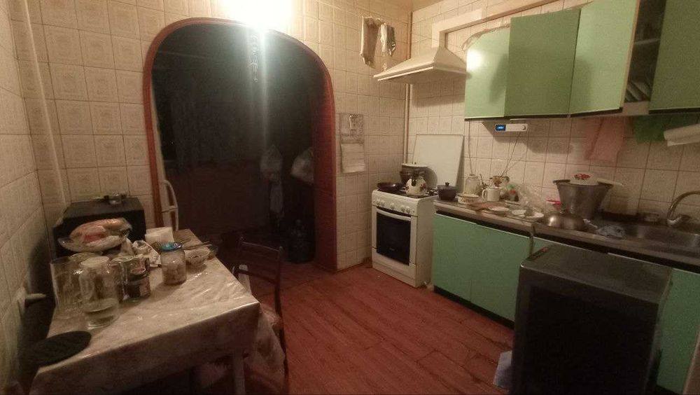 Продаётся просторная 3-комнатная квартира, массив куйлюк - 4.