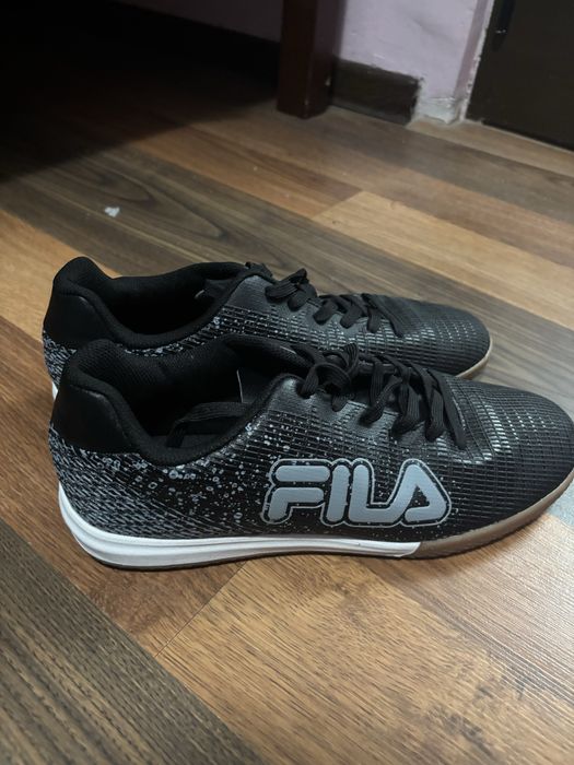 Ghete de fotbal de sala FILA