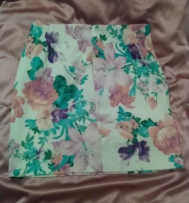 Fusta mini stretch, motiv floral,marime 36