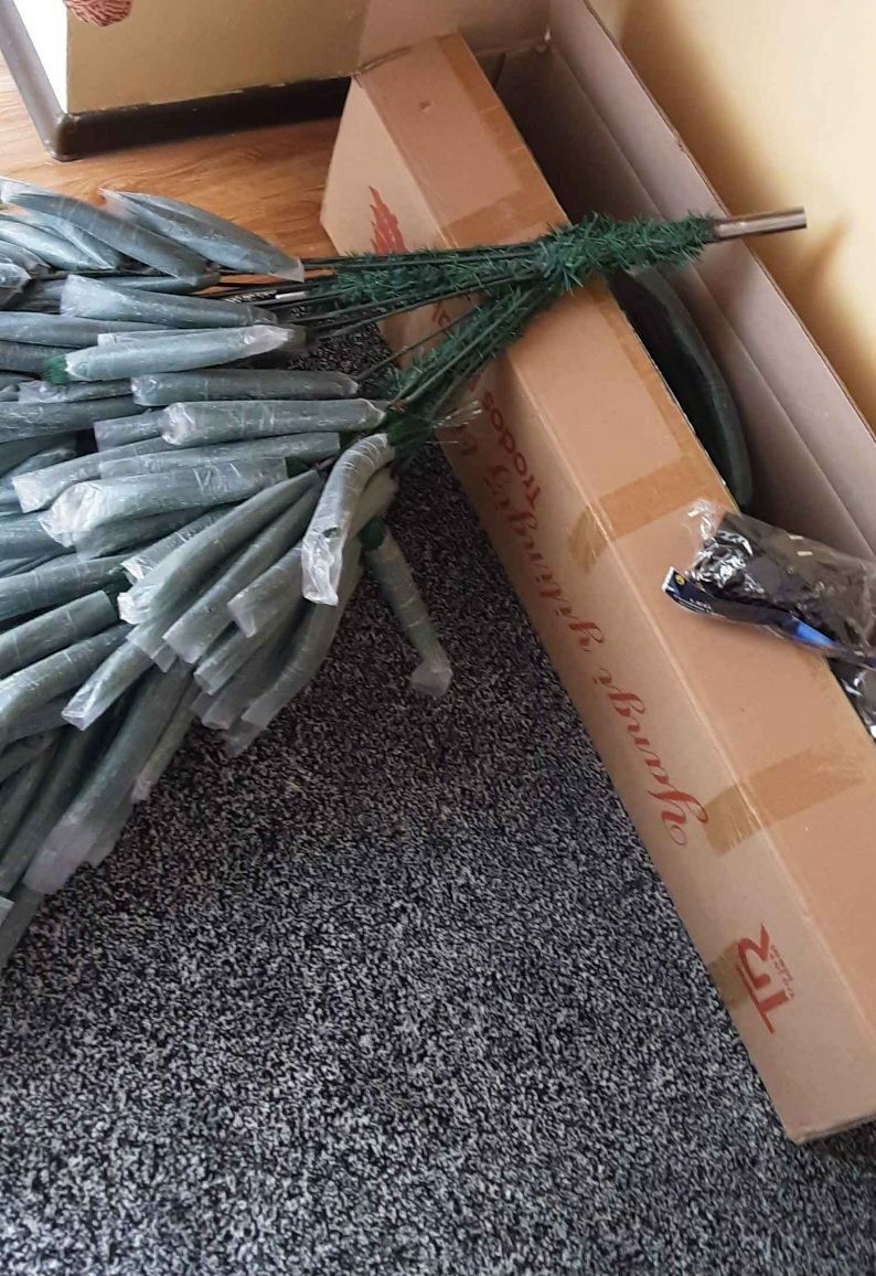 Новая в упаковке 2,5метра+дам упаковки новых игрушек