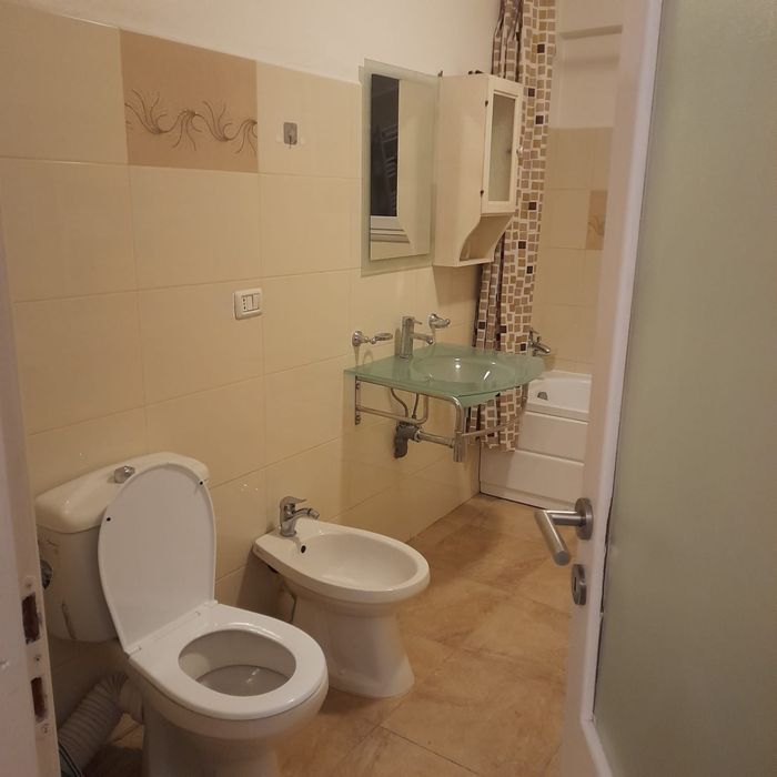 Inchiriez Apartament 2 Camere