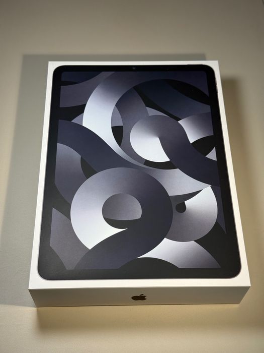 iPad Air (Generația 5) M1 - 64GB Wi-Fi - Garanție până în 2026