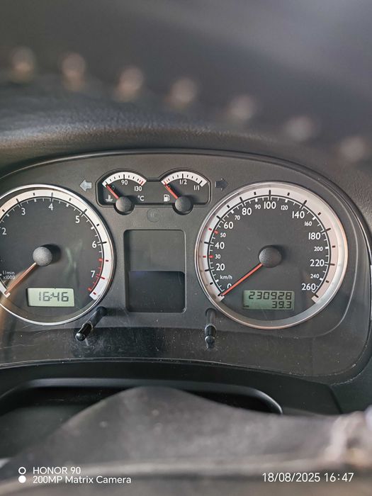 Vând autoturism. Wolswagen golf 4