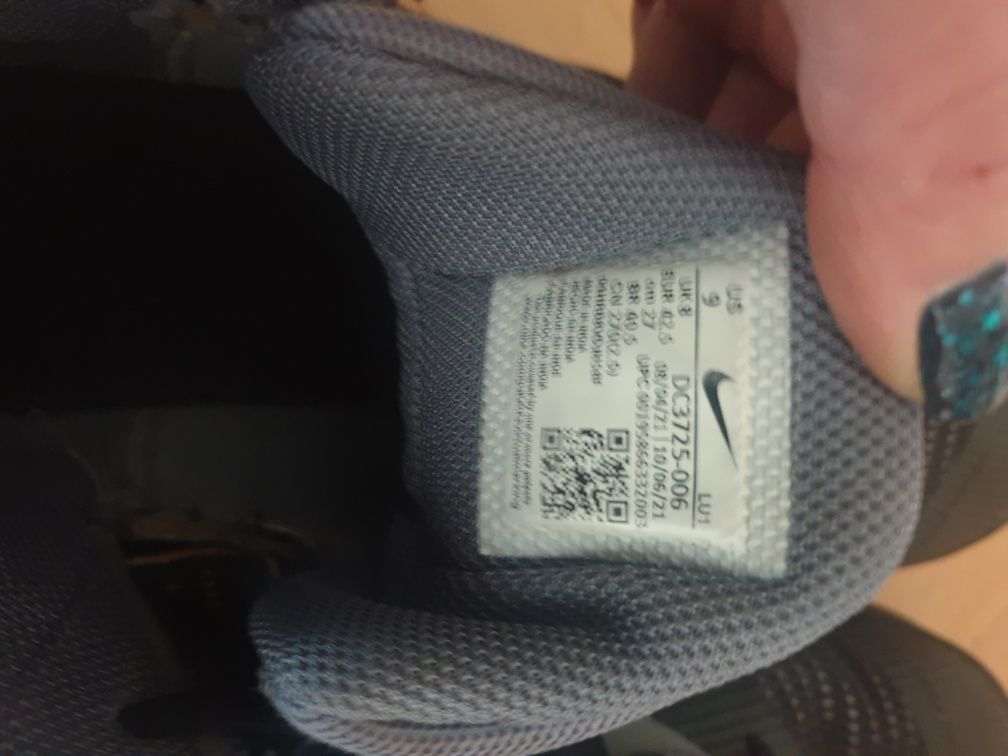 Маратонки Nike 42,5