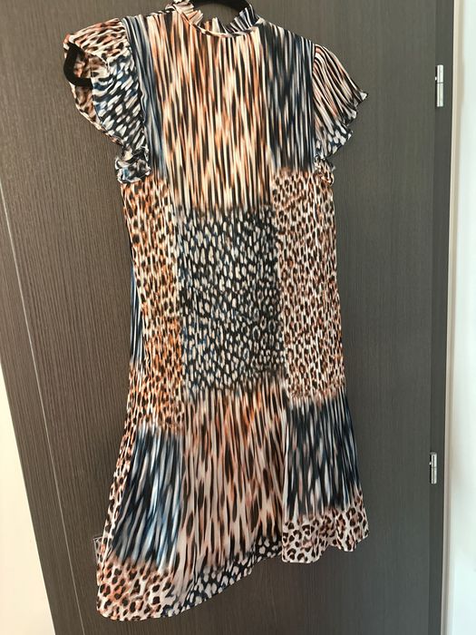 DKNY цветна рокля