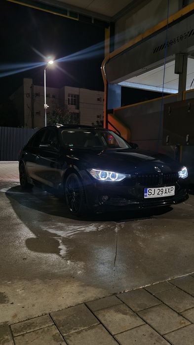 BMW Seria 3 F30 – 2015, eleganță și performanță germană

De vânzare BM