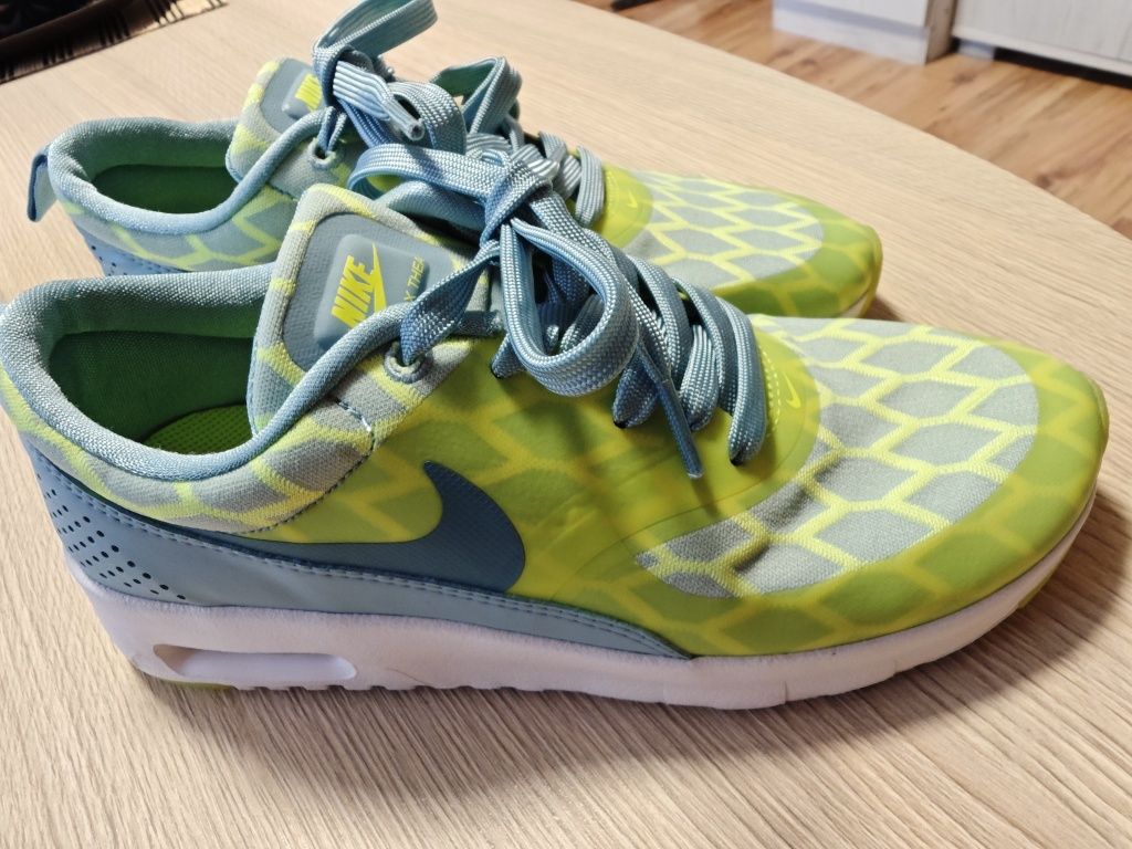 Nike -38/леко умален/затова 37