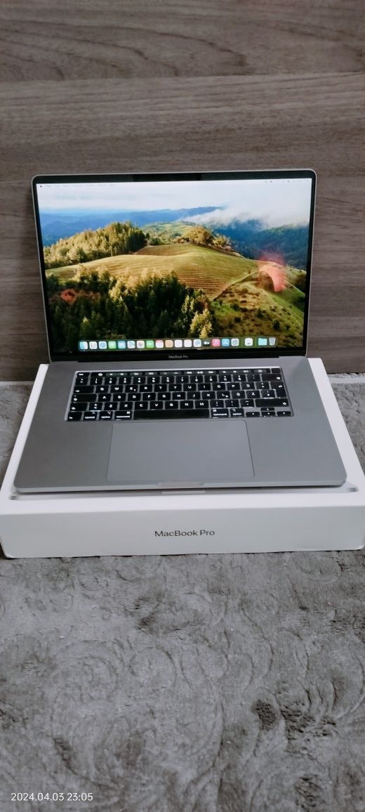 MacBook Pro 16 inch 2019 i7/32/512