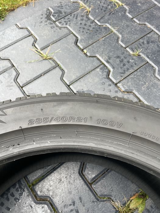 Vand 4 anvelope iarna Bridgestone R21 285/40 ca Noi!