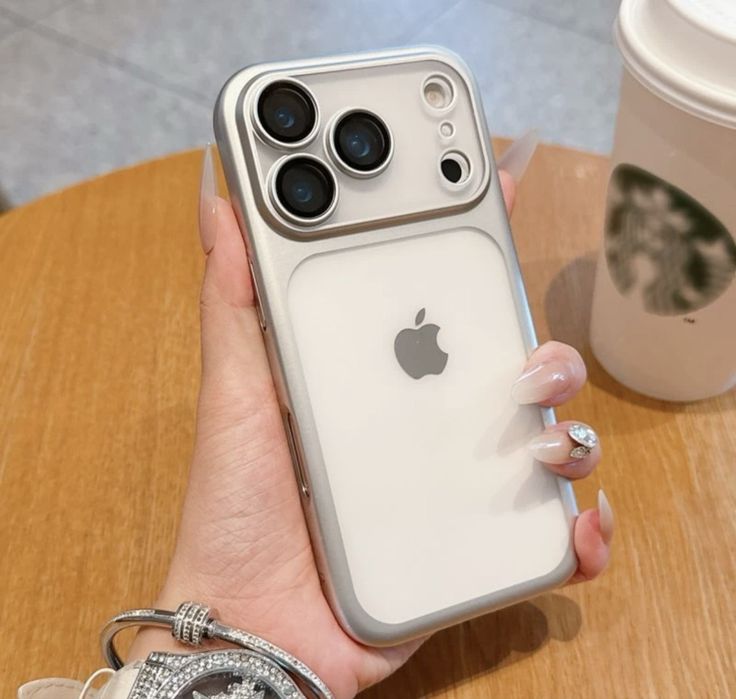 Iphone 17 pro , pro Max чехлы