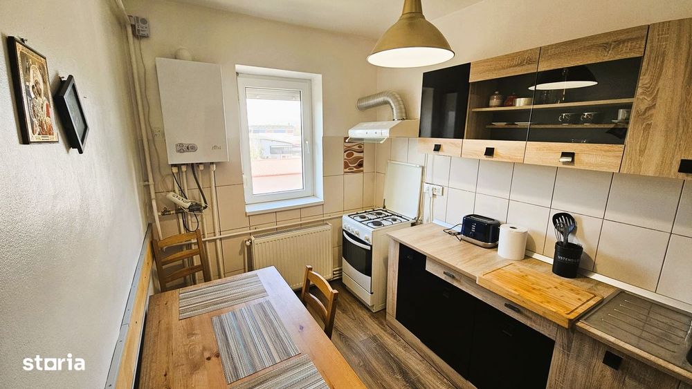 Vânzare apartament 2 camere, semidecomandat, renovat - Cartier Crâng