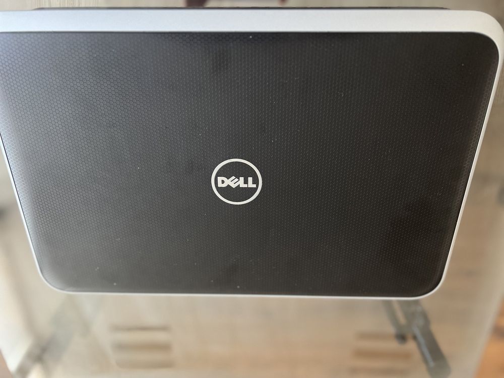 Лаптоп Dell inspiron 7720