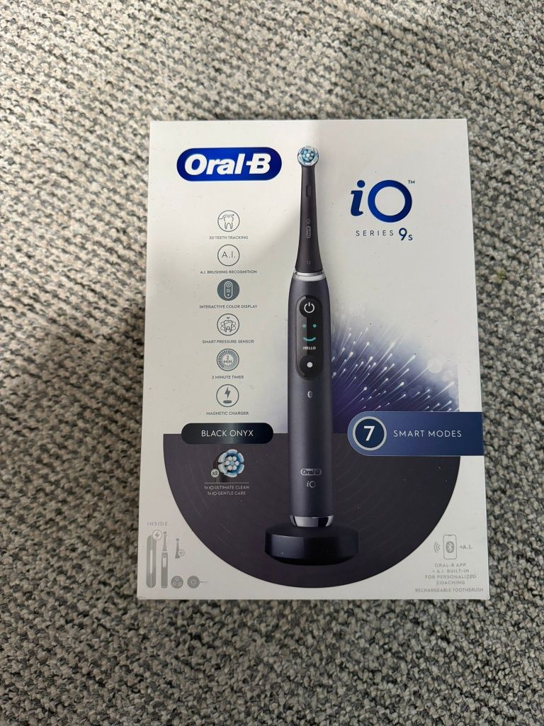 Periuta electrica Oral-B Io Series 9s Type 3768 Sigilata