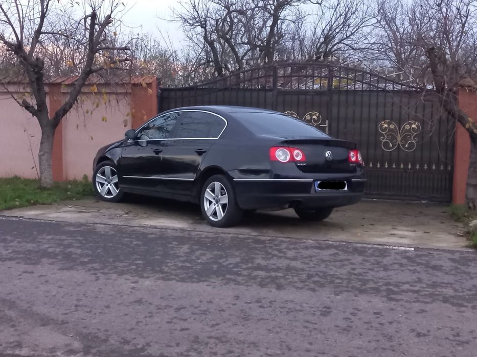 Vând Volkswagen Passat B6
