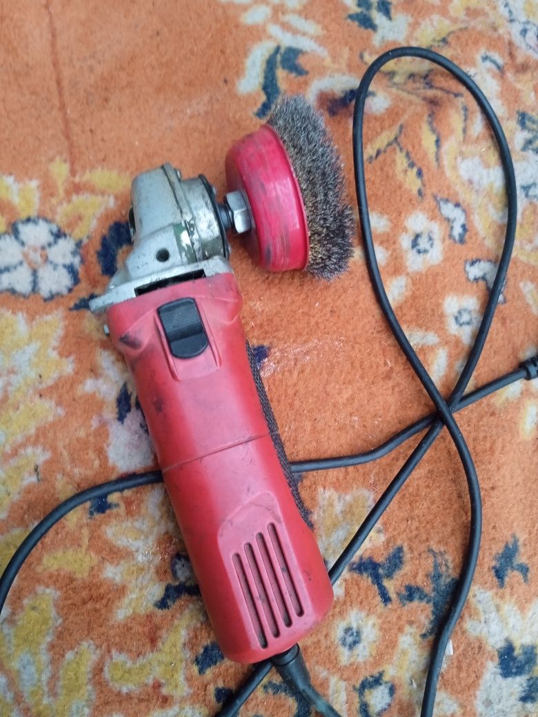 Polizor unghiular joka jws 600