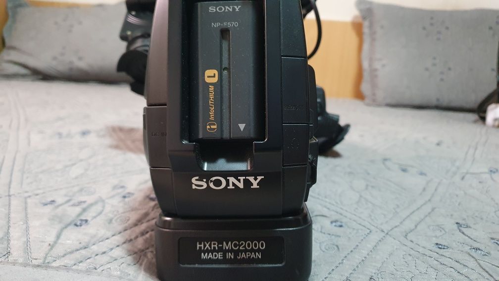 Vând Sony HXR MC2000 64 GB SSD intern